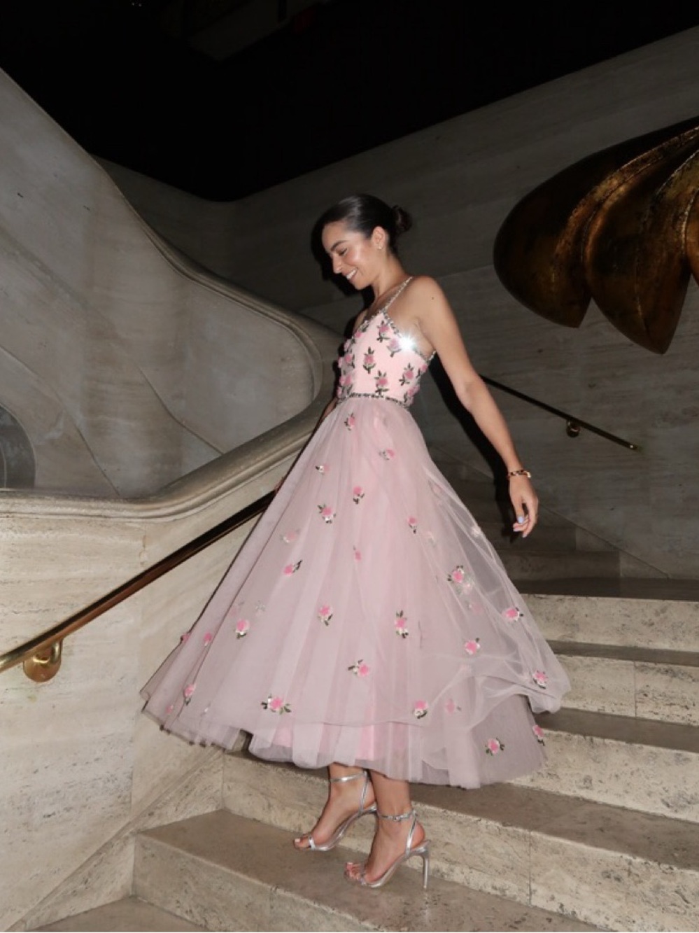 Alice & Olivia New Lupita Crystal Strap Embellished 3D Flowers Tulle Midi Gown 6